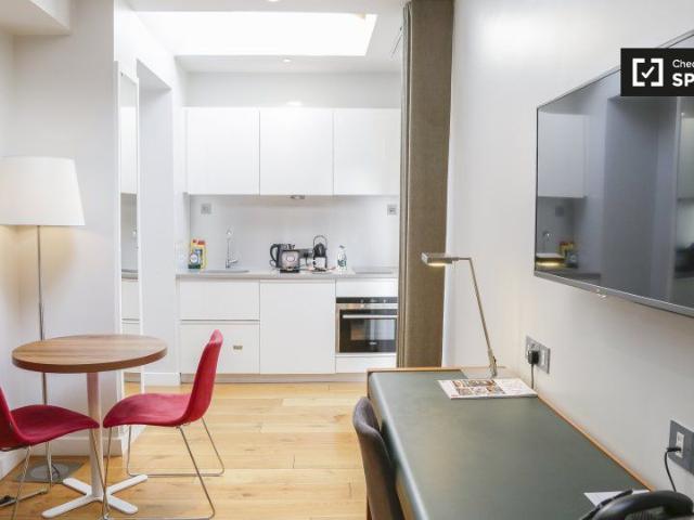 Studio to rent in Bluebell, North Tipperary