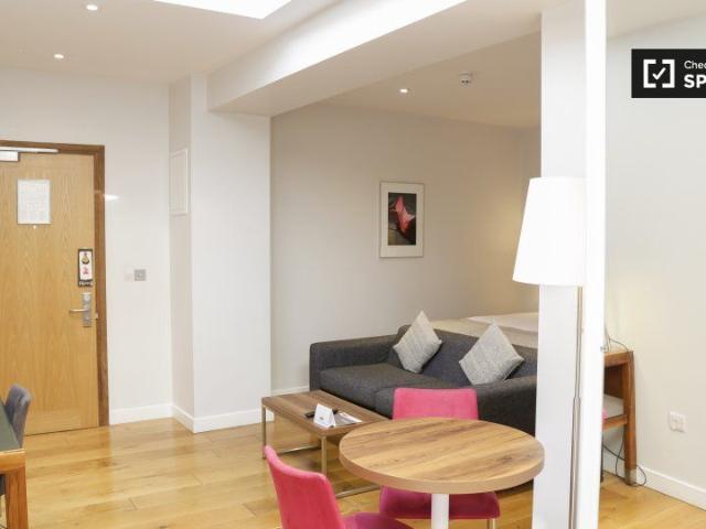 Studio to rent in Bluebell, North Tipperary