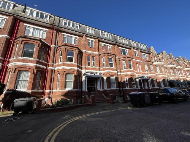 Studio for rent in West Cliff, Isle Of Man
