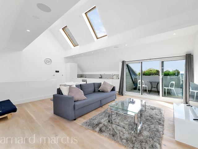 Studio for rent in London Borough of Ealing, Greater London