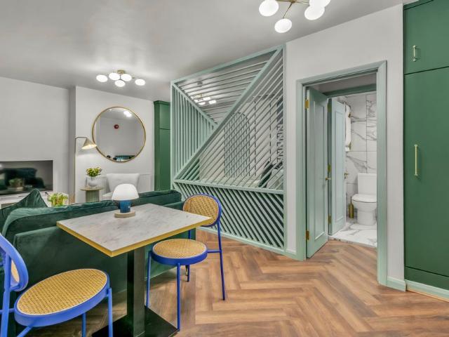 Studio for rent in Earl's Court, Greater London