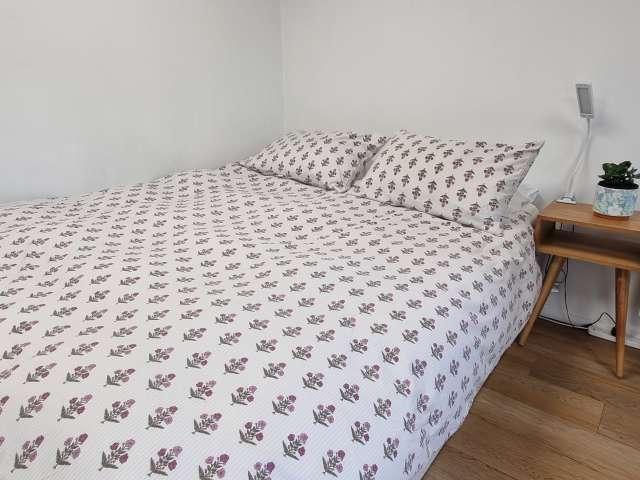 Studio for rent in The Wells, Surrey