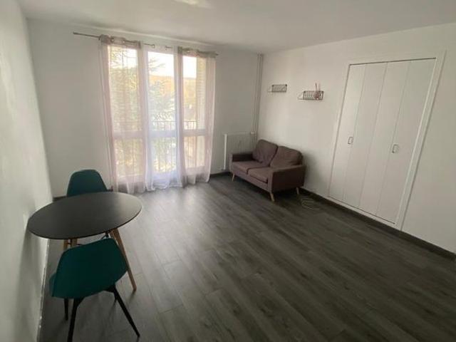 Studio location à Ormoy-la-Rivière, Essonne