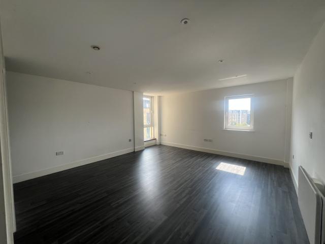 Studio for rent in Cardiff International Sports Village, Falcon Lodge