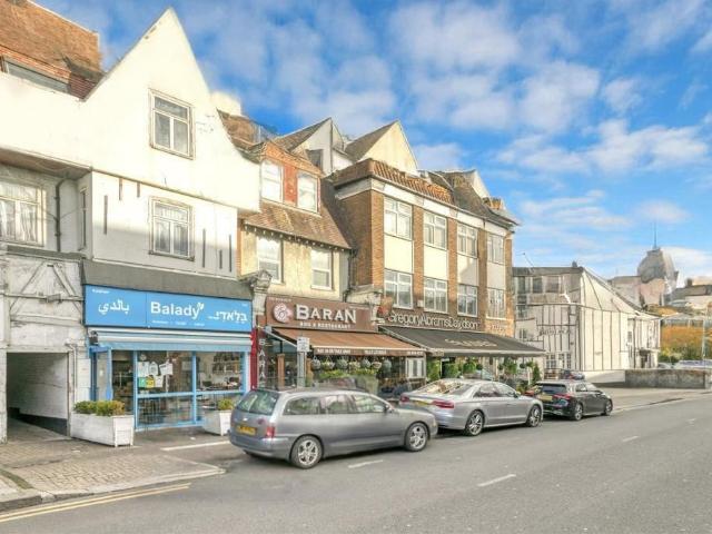 Studio for rent in Temple Fortune, Greater London