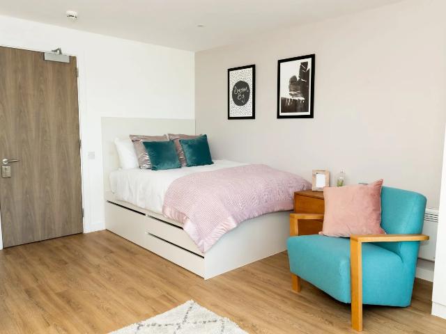 Studio for rent in City Centre, Ballindoch