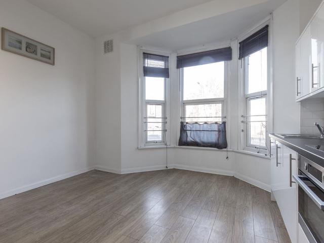 Studio for rent in West Kensington, Greater London