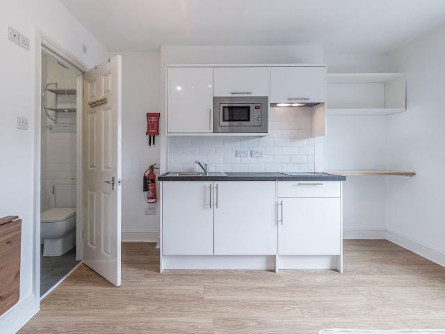 Studio for rent in West Kensington, Greater London