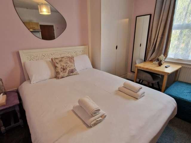 Studio for rent in Cat Hill, Isle Of Man