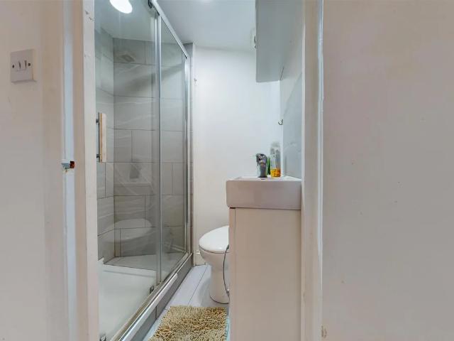 Studio for rent in Harlesden, Greater London