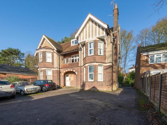 Studio for rent in Spring Park, Luton