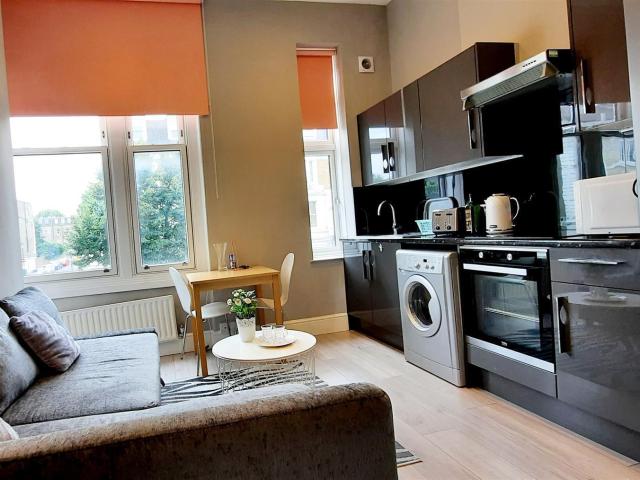 Studio for rent in Royal Borough of Kensington and Chelsea, Greater London