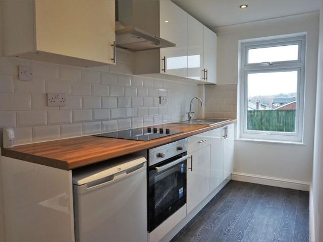 Studio for rent in Oulton, West Yorkshire