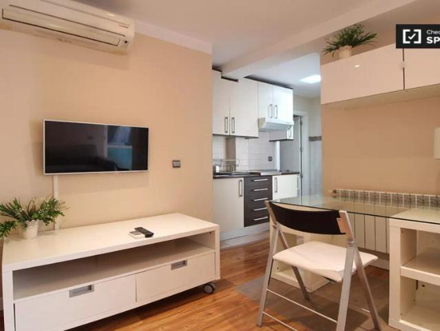 Estudio en alquiler en Salamanca, Madrid