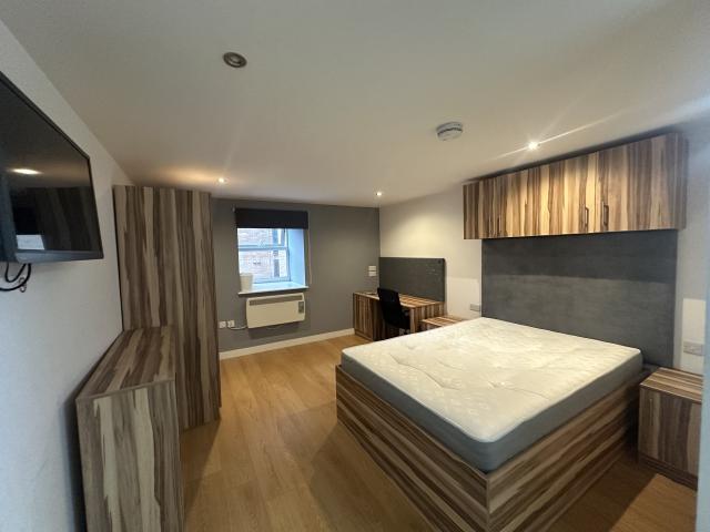 Studio for rent in Huddersfield, West Yorkshire