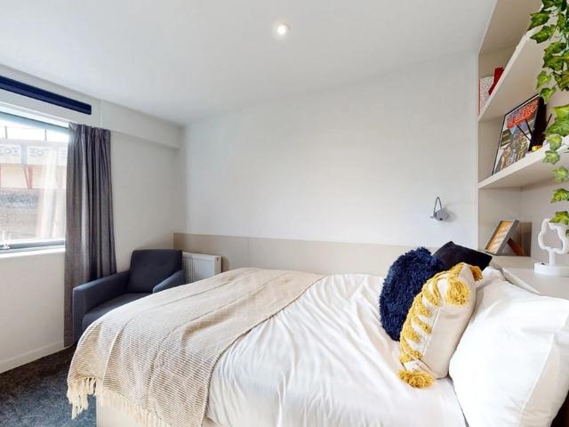 Studio for rent in South Lambeth, Greater London