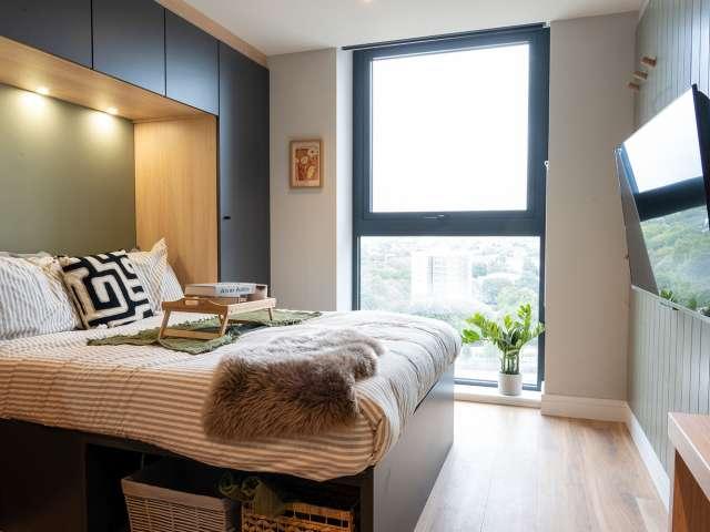 Studio for rent in Brent Cross, Greater London