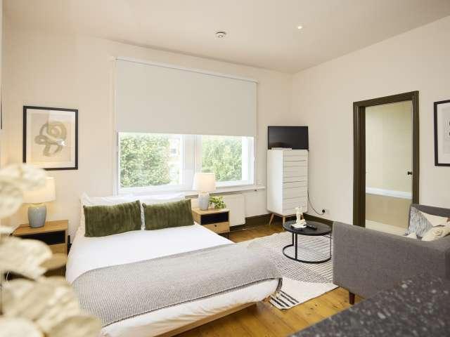 Studio for rent in North Kensington, Greater London