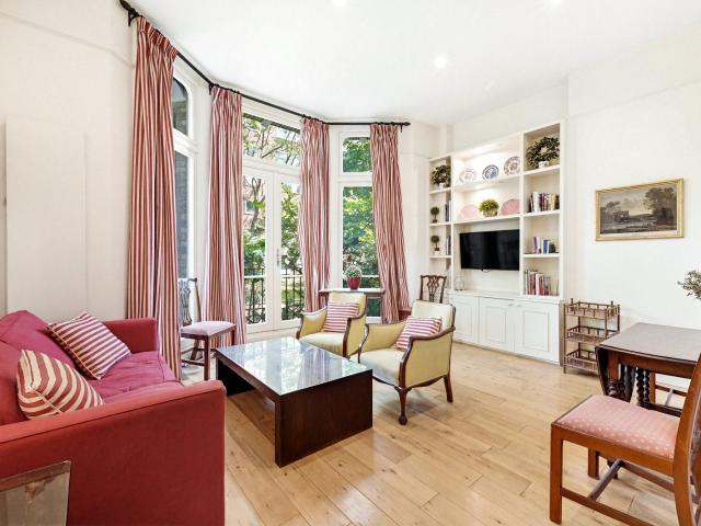 Studio for rent in Brompton, Greater London