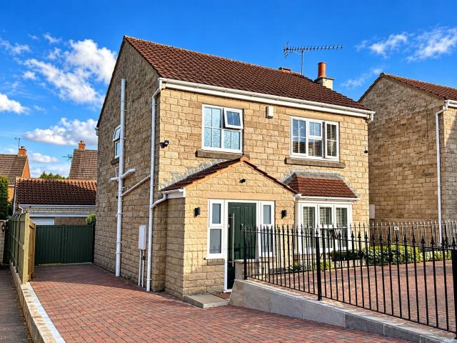 Studio for rent in Bramham, Leeds