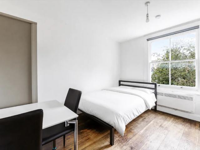 Studio for rent in West Kensington, Greater London