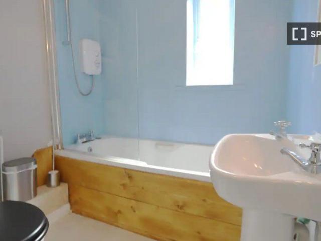 Studio to rent in Bluebell, North Tipperary