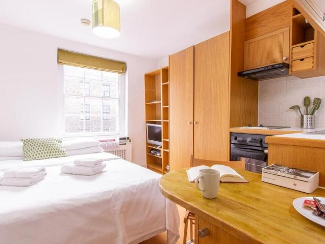 Studio for rent in Chalk Farm, Greater London