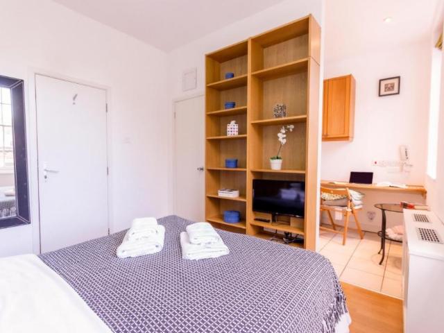 Studio for rent in Chalk Farm, Greater London