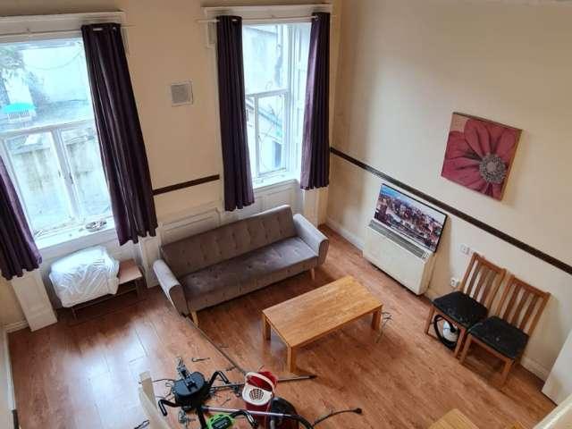 Studio to rent in Bluebell, North Tipperary