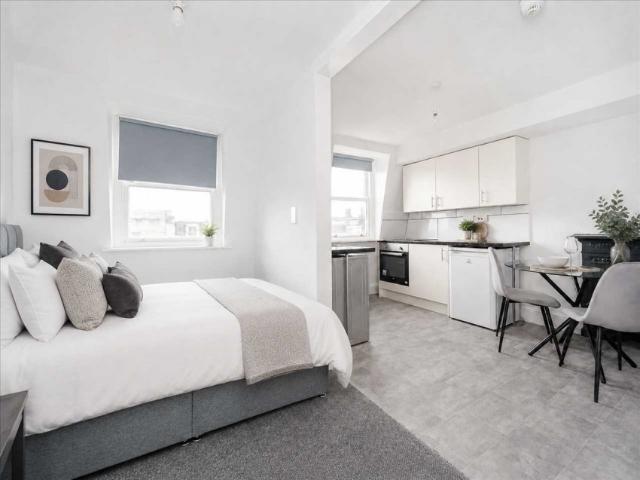 Studio for rent in Brunswick, Brighton & Hove