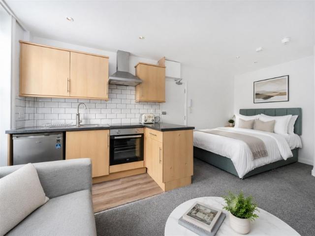 Studio for rent in Brunswick, Brighton & Hove