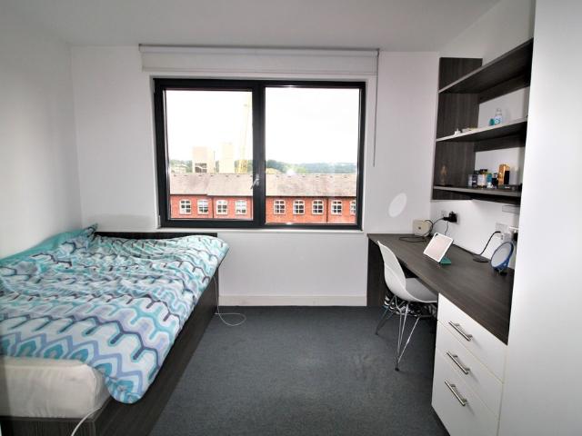 Studio for rent in City Centre, South Yorkshire
