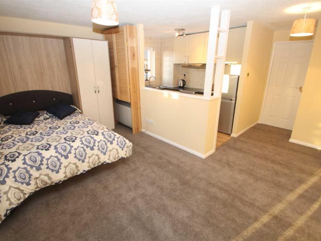 Studio for rent in Monkston Park, Milton Keynes