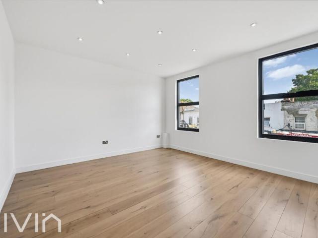 Studio for rent in London Borough of Croydon, South Norwood