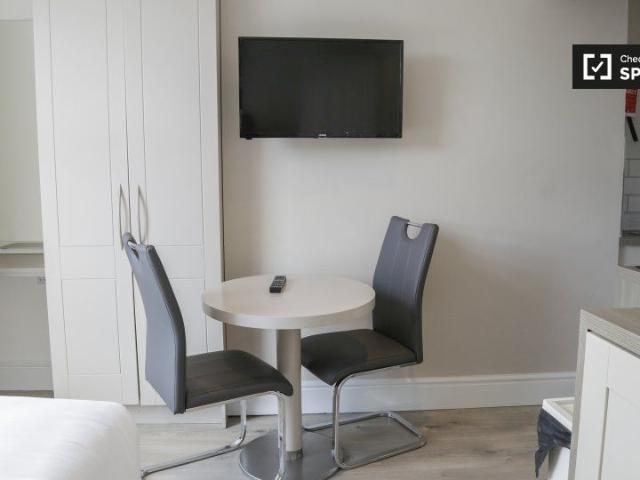 Studio to rent in Bluebell, North Tipperary