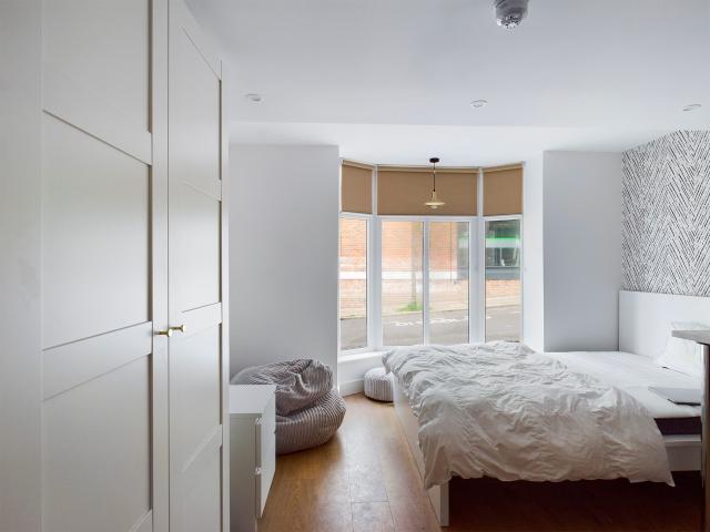 Studio for rent in Brunswick, Brighton & Hove