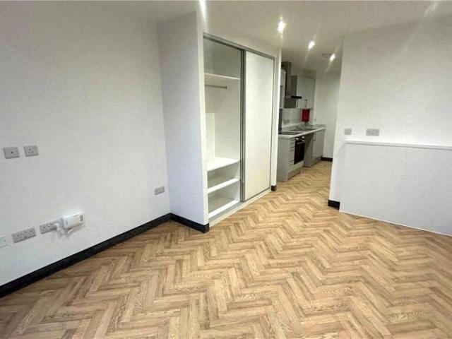 Studio for rent in St Matthew's, Old Wharf