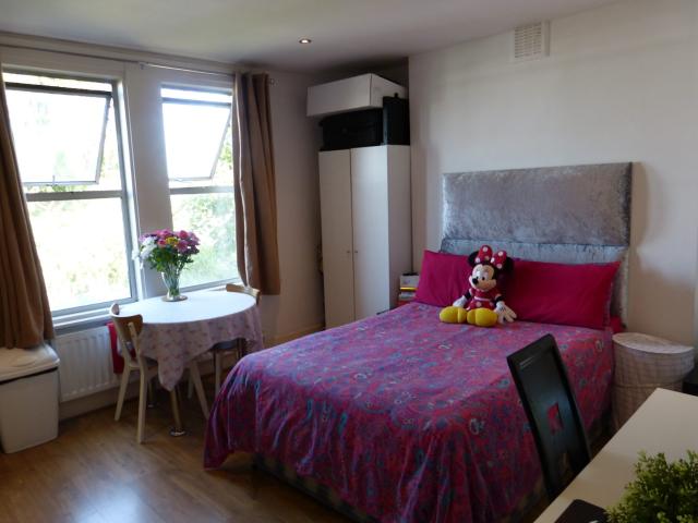 Studio for rent in Golders Green, Greater London