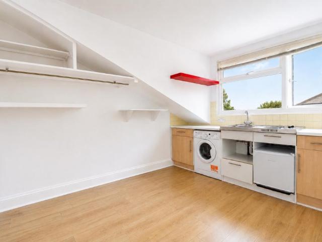Studio for rent in East Sheen, Greater London