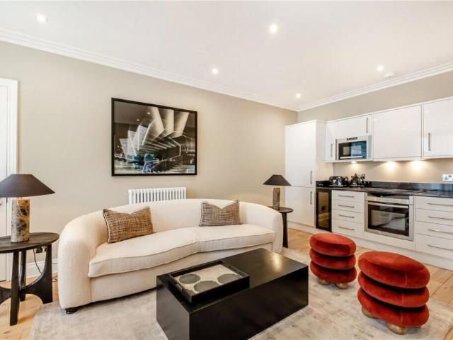 Studio for rent in Mayfair, Greater London