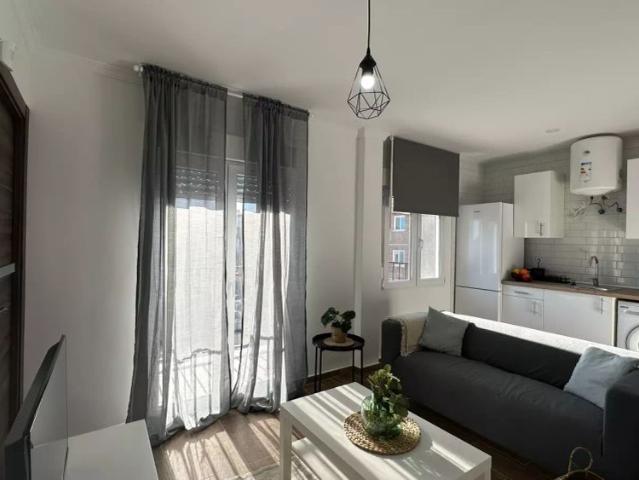 Estudio en alquiler en Salamanca, Madrid