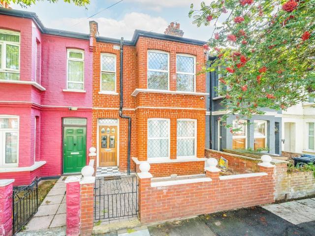 Studio for rent in London Borough of Ealing, Greater London