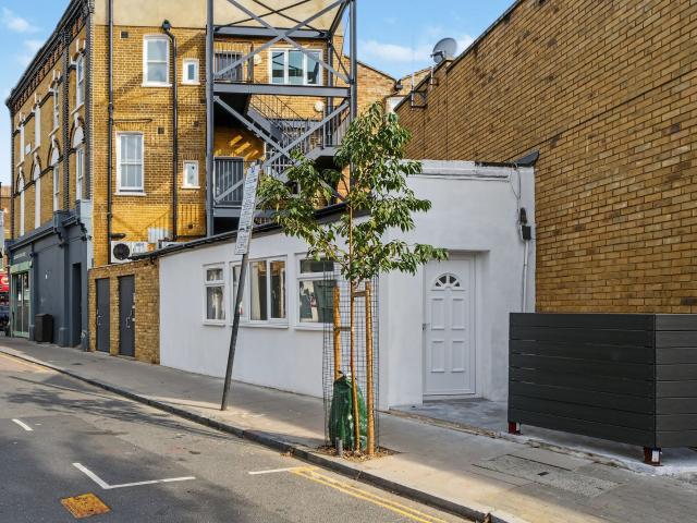 Studio for rent in London Borough of Islington, Greater London