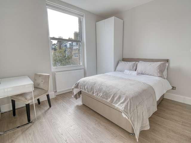 Studio for rent in Earl's Court, Greater London