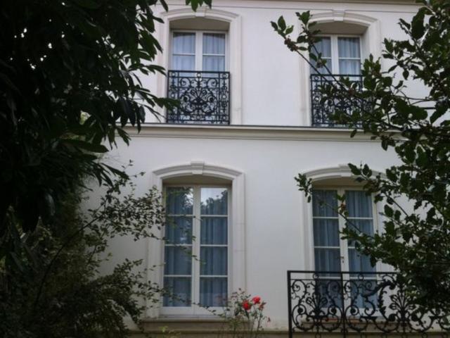 Studio location à Sèvres, Noiretier