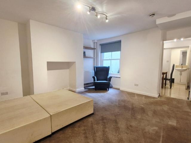 Studio for rent in Brook Green, Greater London