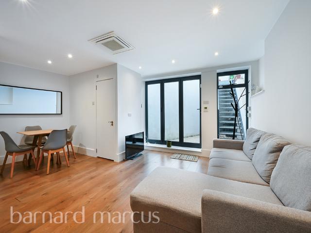 Studio for rent in Shepherd's Bush, Greater London