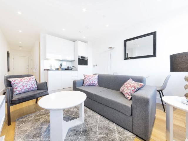 Studio for rent in Slough