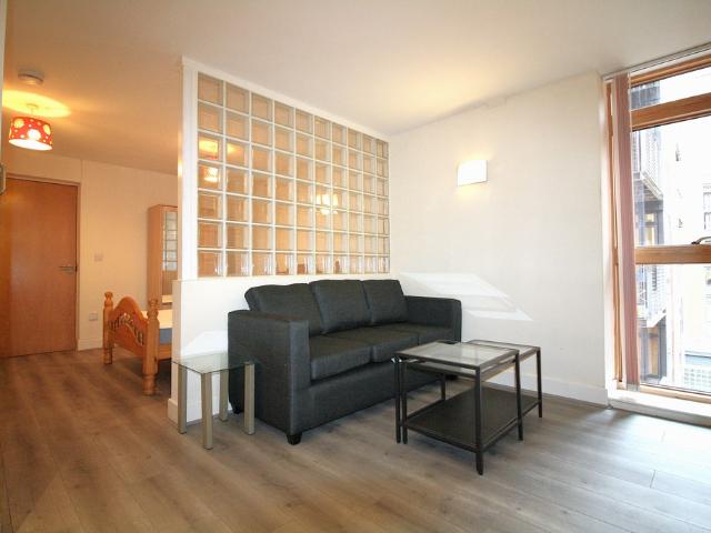 Studio for rent in City Centre, South Yorkshire