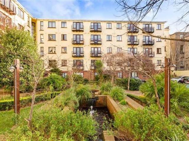 Studio to rent in Dublin 7, Bluebell